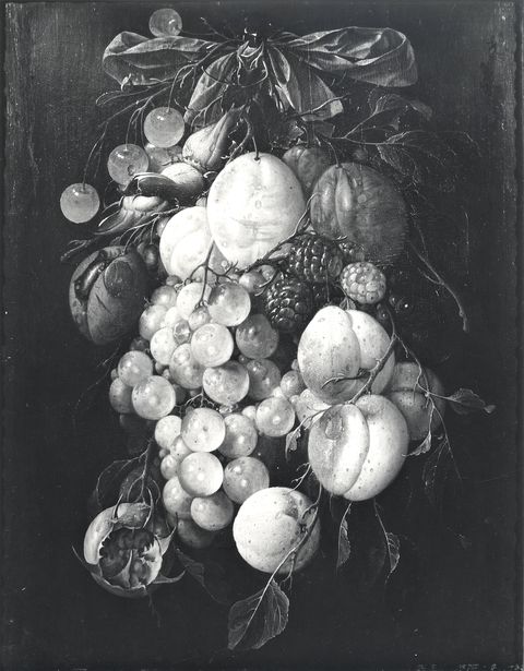 The Bowes Museum — Garland of fruit by Cornelis de Heem — insieme